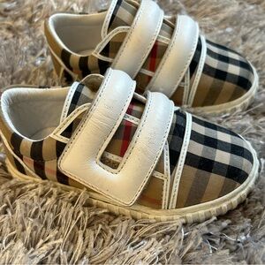Burberry toddler shoes